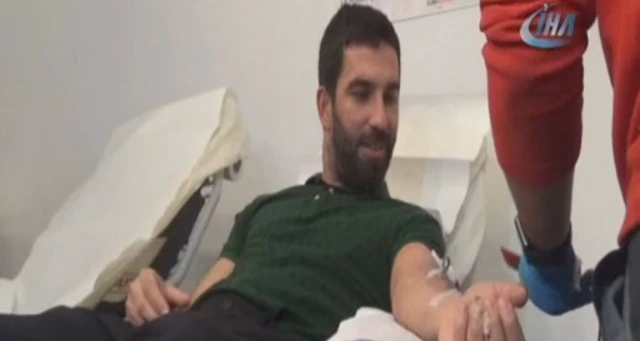 Arda Turan’dan Mehmetçik’e destek