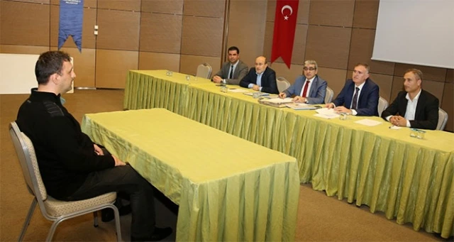 Belediyelerde taşeron personelin kadroya geçiş sınavı başladı
