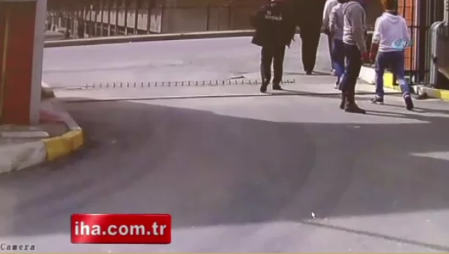 Suriyelilerin bıçaklı kavgaları böyle görüntülendi!
