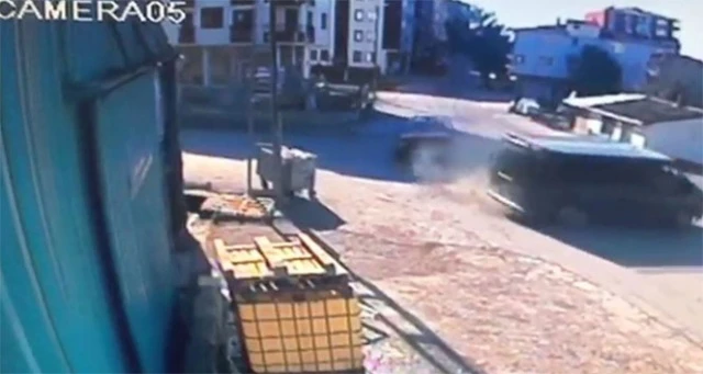 Taziye dönüşü feci kaza kamerada