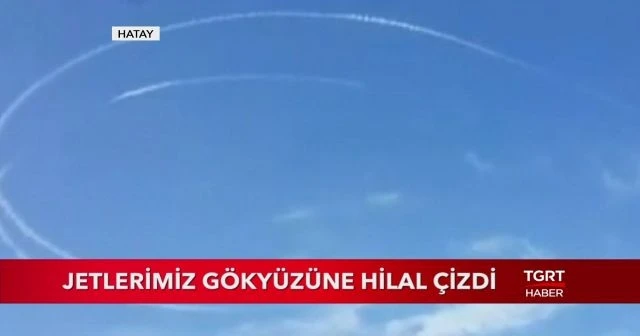 Türk jetleri gökyüzüne hilal çizdi!