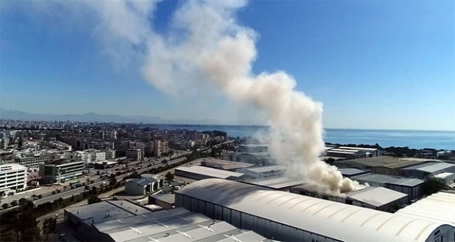 Antalya serbest bölgede yangın: Zarar 40 milyon dolar