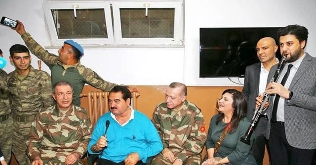 Cumhurbaşkanı Erdoğan ve Hulusi Akar'la selfie çeken asker güldürdü