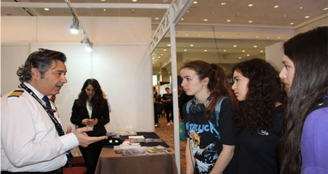 Üniversite adayları en çok burs imkânlarını merak ediyor