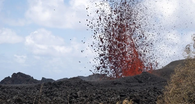 Hawaii Kilauea yanardağı 20 gündür alev püskürtüyor