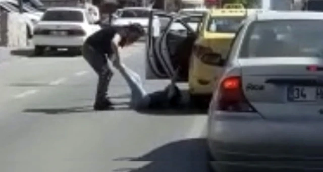İstanbul’da taksici dehşeti kamerada
