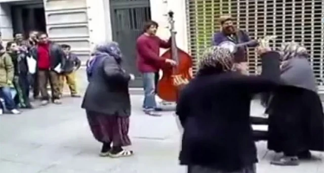 Teyzelerin blues keyfi