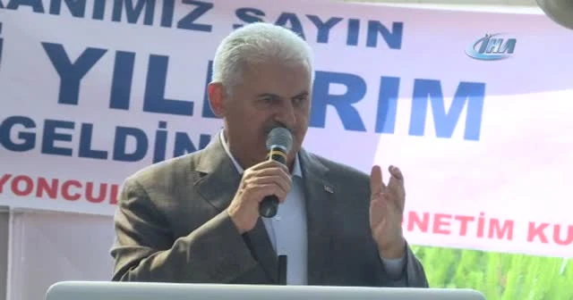 Başbakan Yıldırım, sebze ve meyve halinde esnafla buluştu