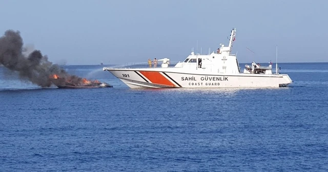 Bodrum'da lüks tekne küle döndü