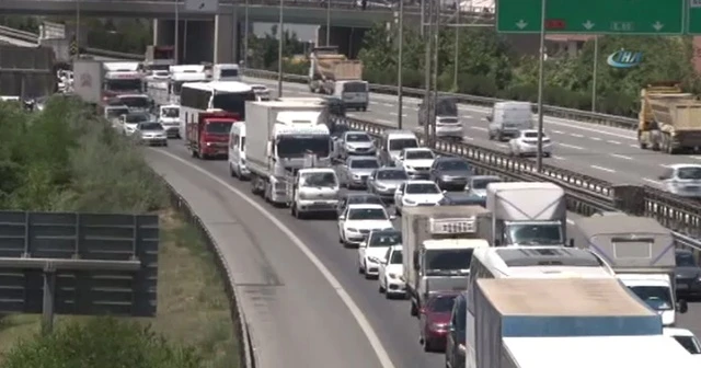 İstanbul’da bayram trafiği başladı