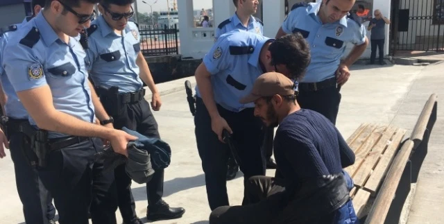 Kadıköy’de 1 kişi denize düştü