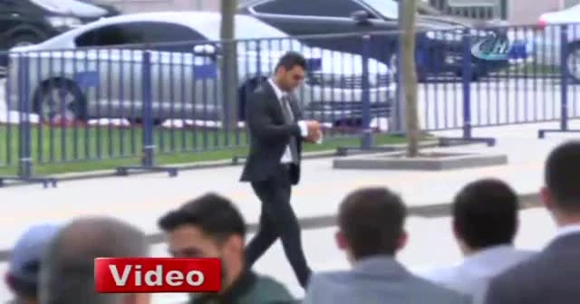 Kenan Sofuoğlu, miting alanına lüks motosikletiyle geldi