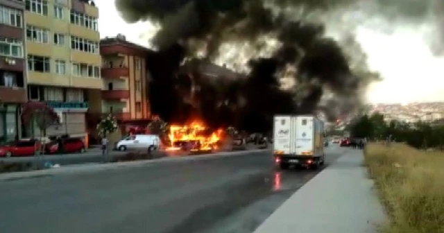 Özel halk otobüsü alev alev yandı
