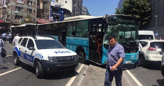 Şişli'de 3 halk otobüsü çarpıştı: Yaralılar var