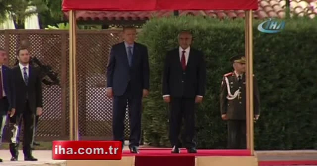 Erdoğan KKTC’de resmi törenle karşılandı