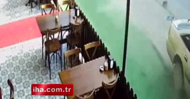 Sakarya’da feci kaza: Kadınlar havada taklalar attı