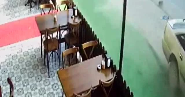 Sakarya’da feci kaza: Kadınlar havada taklalar attı