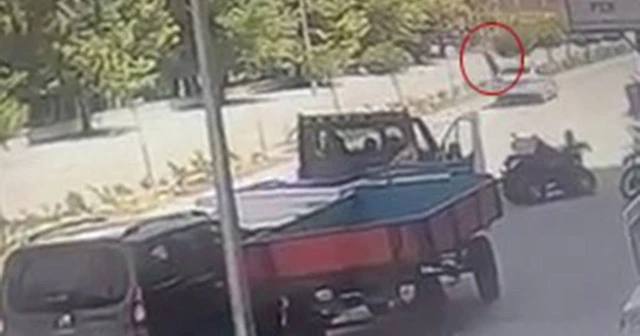 Havada defalarca takla attı