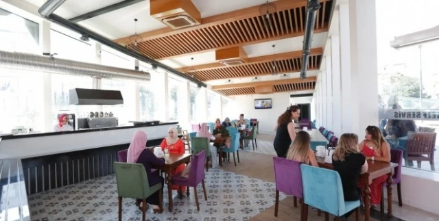 Küçükçekmece’de kadınlara özel kafe