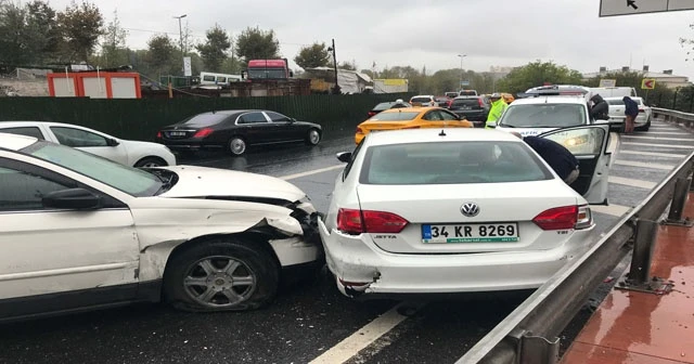 Beşiktaş’ta 5 araç birbirine girdi: 1 yaralı