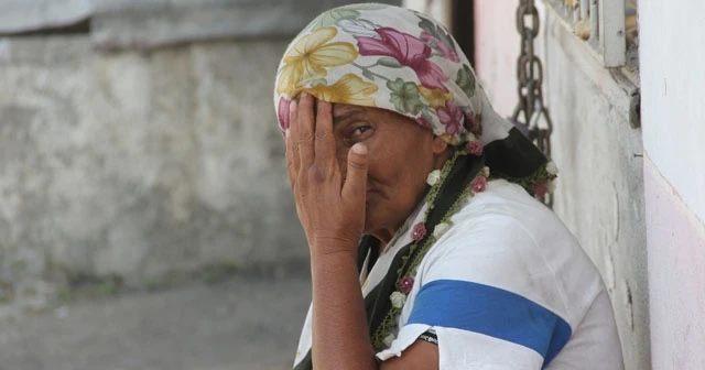 Bir haftadır sokaklarda yaşıyor.