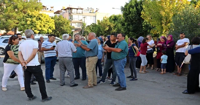 Çocuklarını kaydettirdikleri okul yeni eğitim yılına yetişmedi