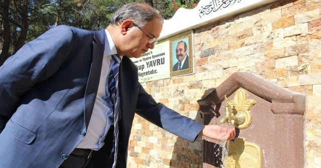 Yakup Yavru, 5 ay önce mezar ile çeşme yaptırmış