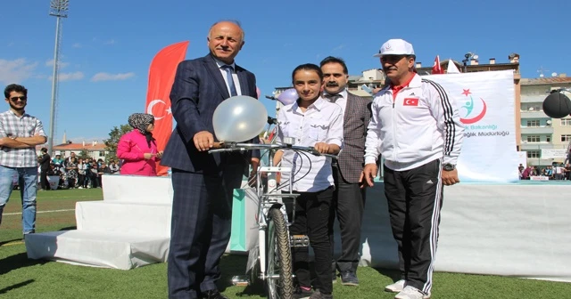 400 öğrenciye bisiklet dağıtıldı