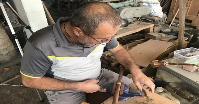 Baston ustasından dolar tepkisi