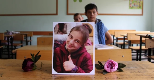 Bisikletten düşerek ölen Zeynep, son yolculuğuna uğurlandı