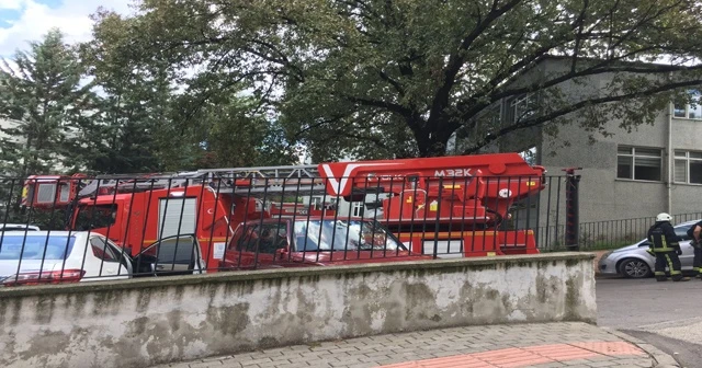 Eski hastanede yangın çıktığı yönündeki asılsız ihbar itfaiyeyi alarma geçirdi
