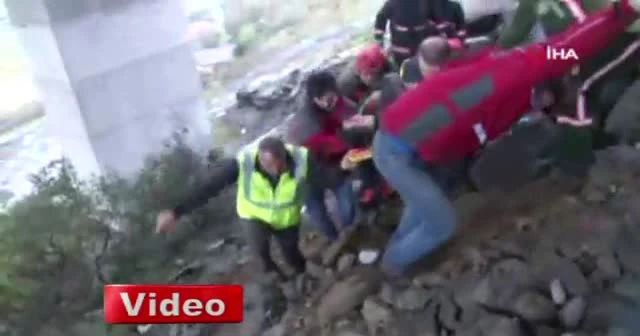 Beykoz'da bir beton mikseri viyadükten uçtu: 1 ölü