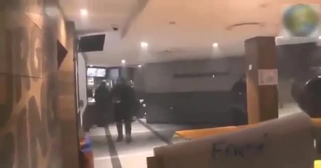 Fransız polisi şiddet kullandı