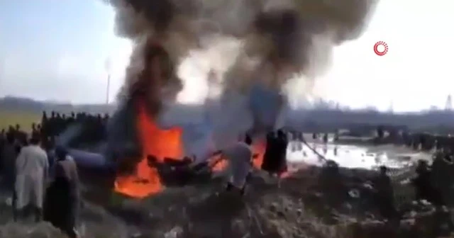 Cammu Keşmir'de savaş uçağı düştü