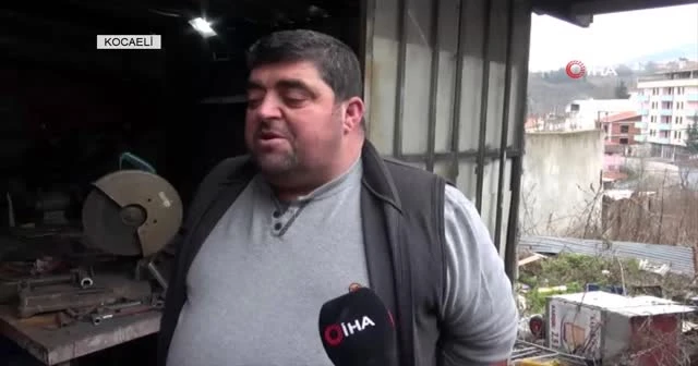Çocukken hayalini kurduğu aracı emekliliğinde kendi elleriyle yaptı