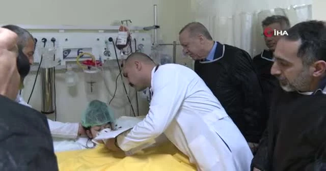 Enkazdan 9 saat sonra kurtarılan Mahmut Tayyip’in kurtarılma anları