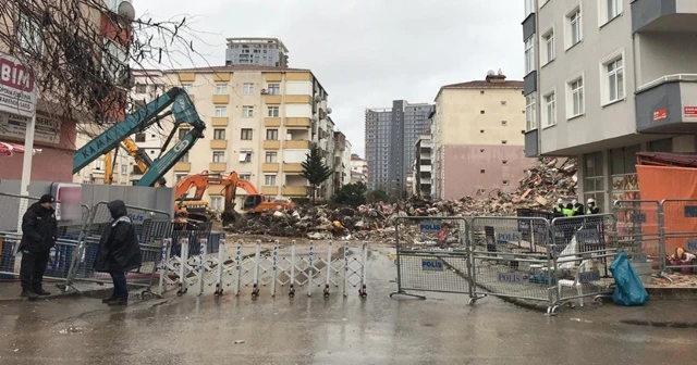 Kartal’daki Yunus Apartmanında yıkım tamamlandı
