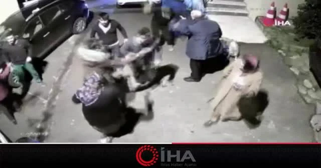 Komşuların süpürgeli, sopalı park etme kavgası kamerada