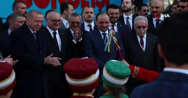 Minik mehteranlardan Cumhurbaşkanı Erdoğan'a 'Diriliş' sürprizi