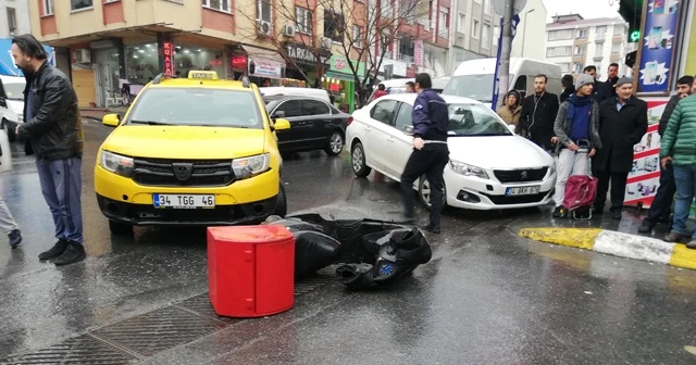 Ters yöne giren motosiklete taksi çarptı
