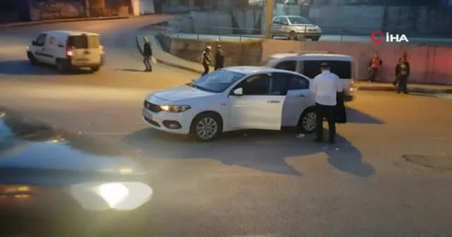 Bisikleti ile otomobile çarpan kız yaralandı