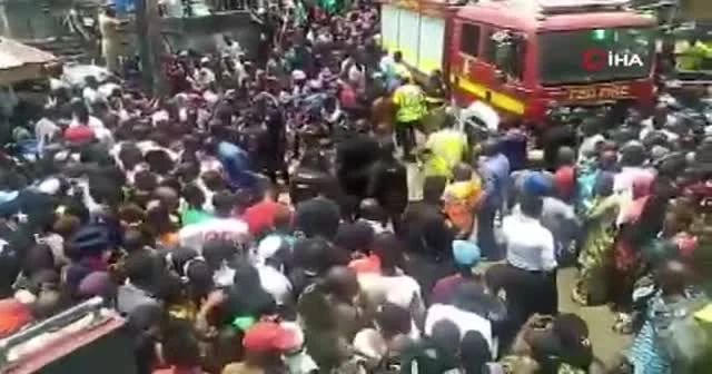 Nijerya’da çöken binanın enkazından 7 öğrenci kurtarıldı