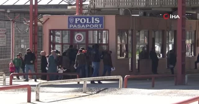 Suriyeliler bir daha dönmemek üzere ülkelerine gidiyor
