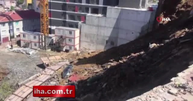 Kağıthane'de ev çöktü