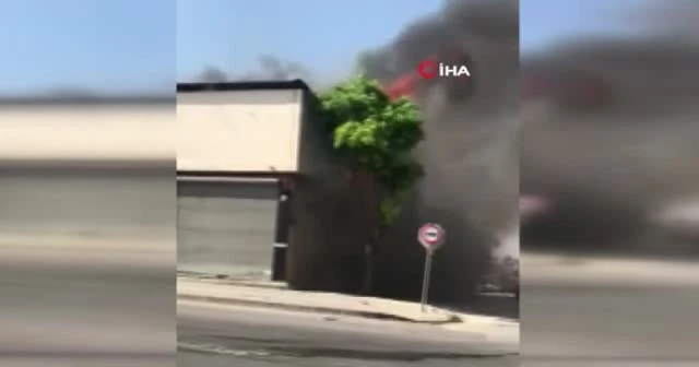 Gaziantep'te masa sandalye imalathanesinde yangın