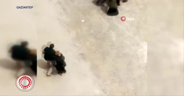 Sokak ortasında akrabalarına kurşun yağdırdı!