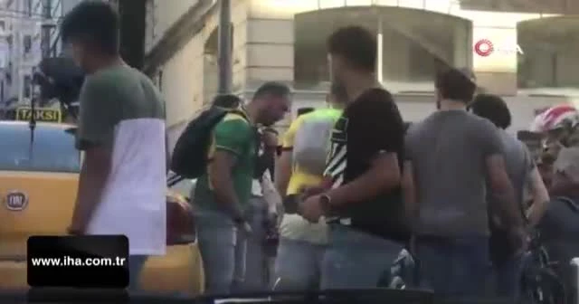 Taksim'de taksicinin ihmali engelli adamı yaralıyordu