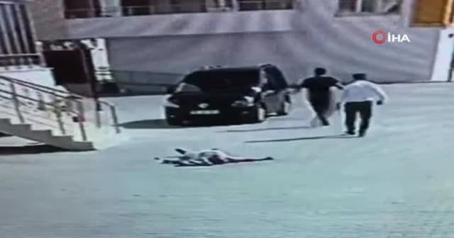 Kavgada yere yığılan adamın üzerinden arabayla geçti