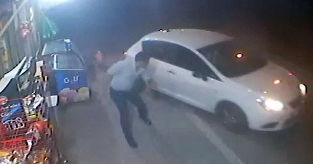 Ölümden döndü, arkadaşını ve çocuklarını son anda kurtardı