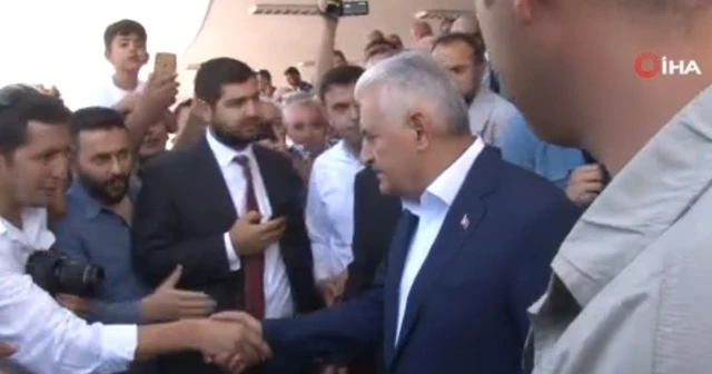 Binali Yıldırım'a memleketi Erzincan'da sıcak karşılama